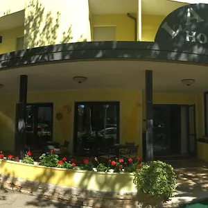 2* Hotel Laila